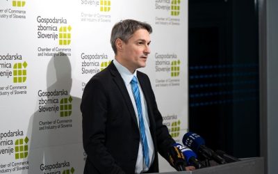 Eskalacija na Bližnjem vzhodu: največje tveganje višjih cen nafte in plina za velike porabnike, vpliv na gospodinjstva prisoten z zamikom